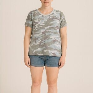 Thread & Supply Size Medium Camouflage Short-Sleeve Shirt